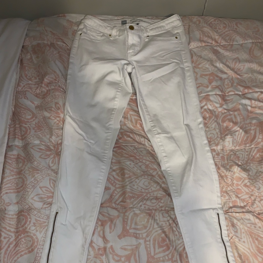 White Zipped Jeans